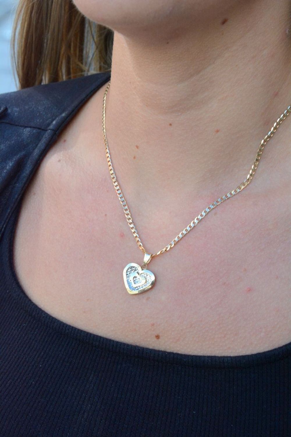 Złota zawieszka błyszczące serce próba 333 ZA 4216 333. . Piękna złota zawieszka w kształcie serca to śliczny dodatek, który odmieni każdą stylizację. Na prezent.jpg